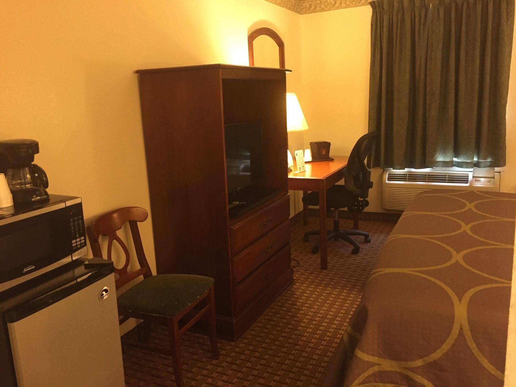 Super 8 By Wyndham Allentown Kültér fotó