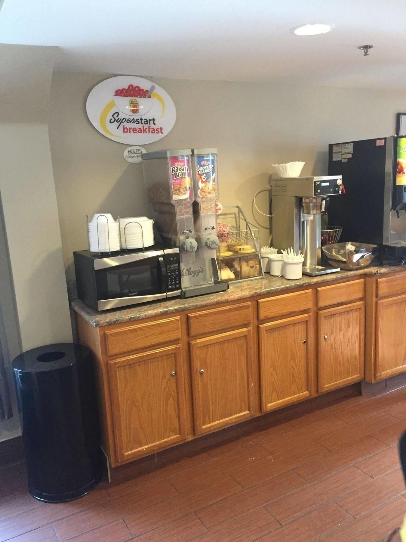 Super 8 By Wyndham Allentown Kültér fotó